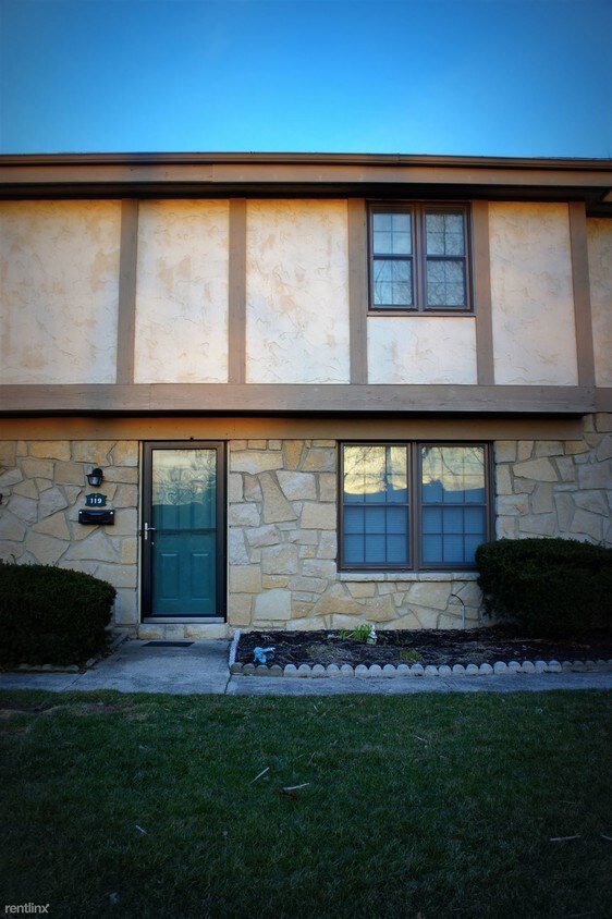 Primary Photo - 119 Stornoway Dr E