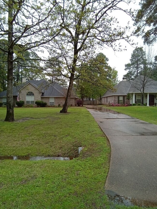 Foto del edificio - ****Woodlake South****MUST SEE**