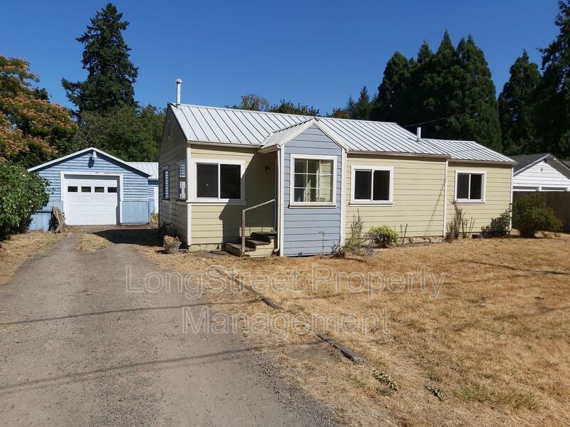 Primary Photo - 2435 SE Crystal Lake Dr