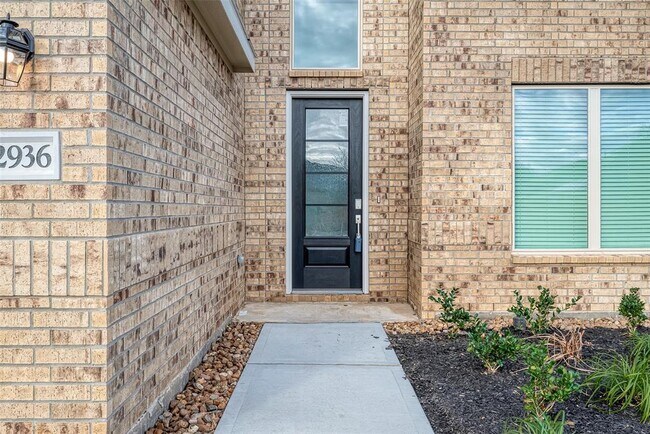 Building Photo - 2936 Tantara Dr