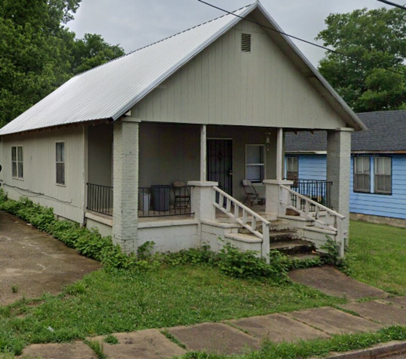 Primary Photo - 430 Center St