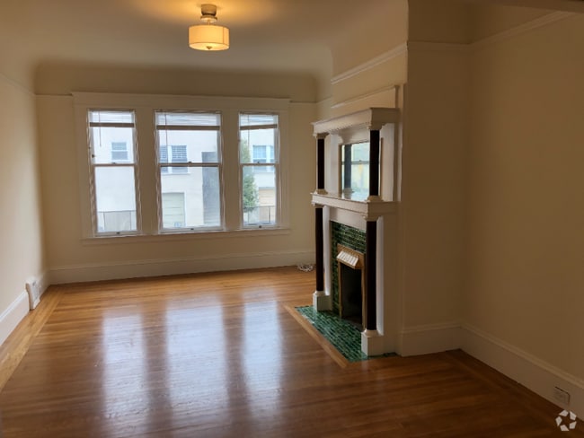 Building Photo - 485 7th Ave