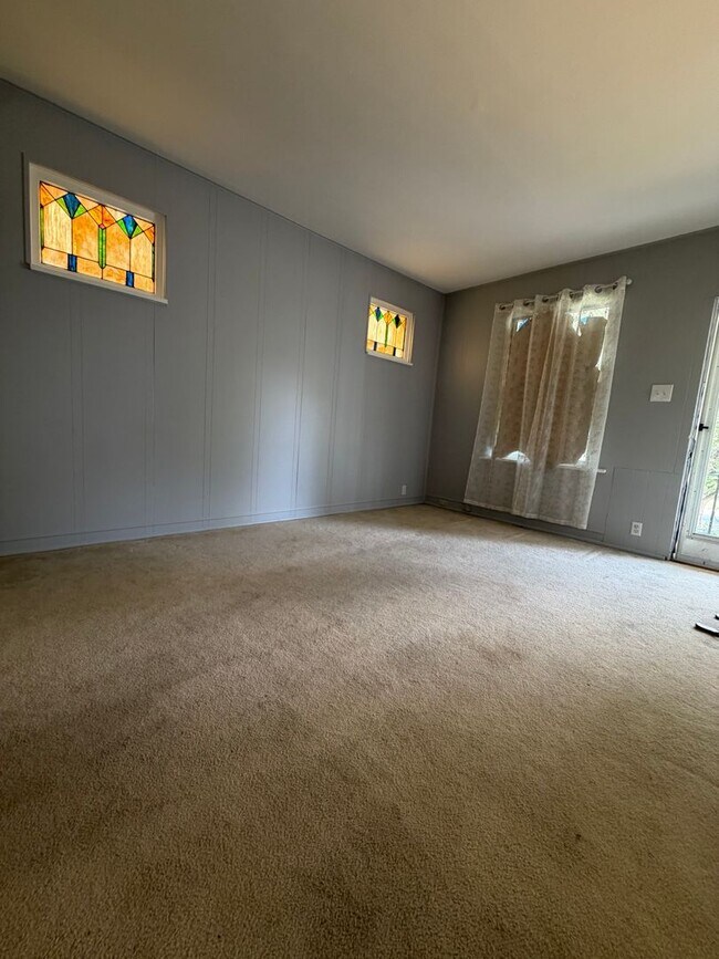 Foto del edificio - 2532 E 23rd St