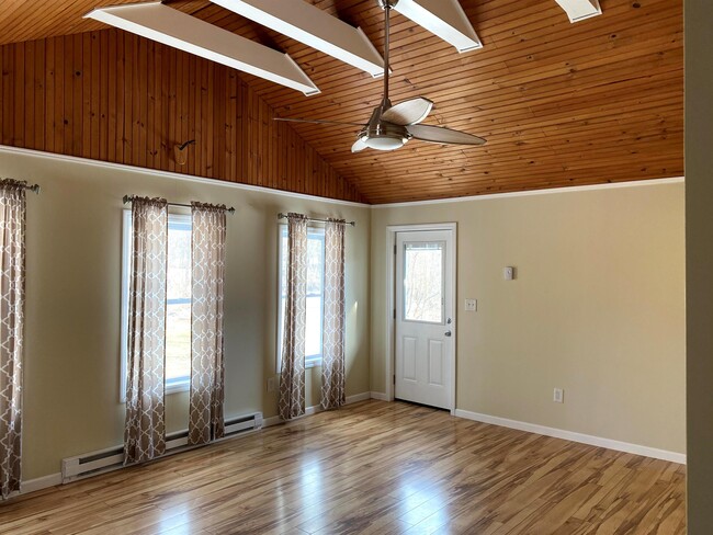 Building Photo - 269 Tuckers Corners Rd