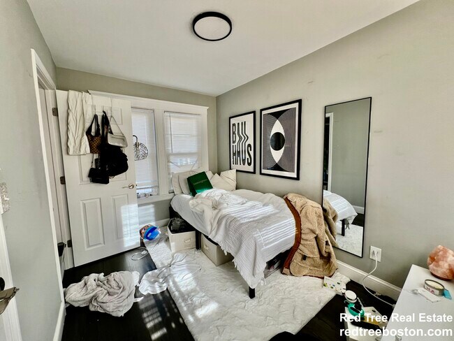 Foto del edificio - 158 Hillside St