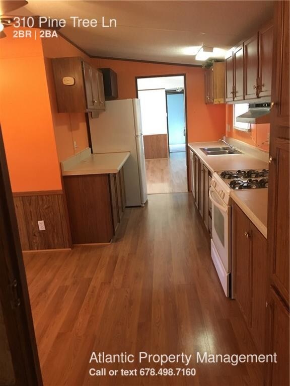 Foto del edificio - 310 Pine Tree Ln