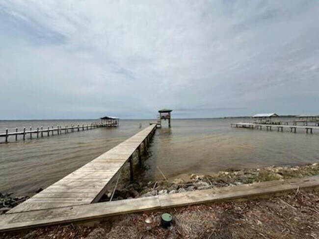 Foto del edificio - 2352 Bay Grove Rd