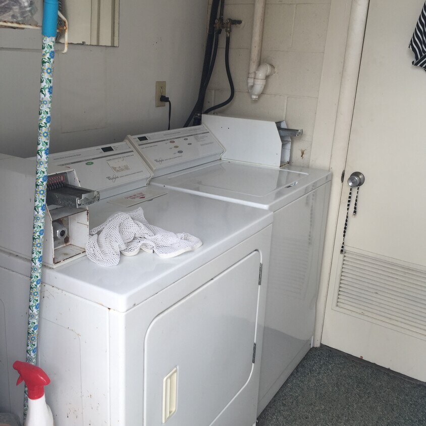 146 Central Ave Unit 1 L, Salisbury, MA 01952 Condo for Rent in