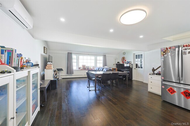 Foto del edificio - 80 Cypress Ln E