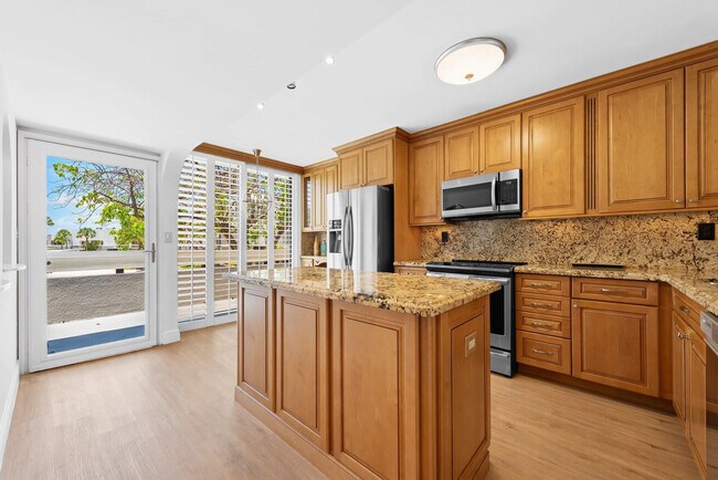 Foto del edificio - 1100 SE 5th Ct