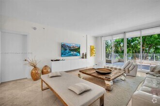 Building Photo - 765 Crandon Blvd