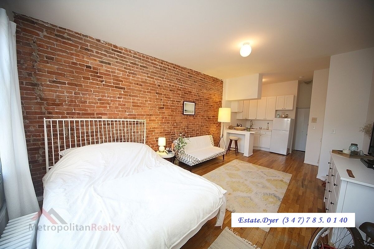 Primary Photo - 447 7th Ave