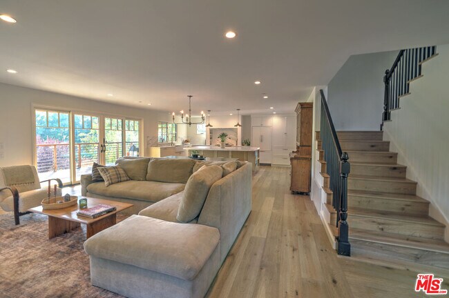 Foto del edificio - 2310 Laguna Cir Dr