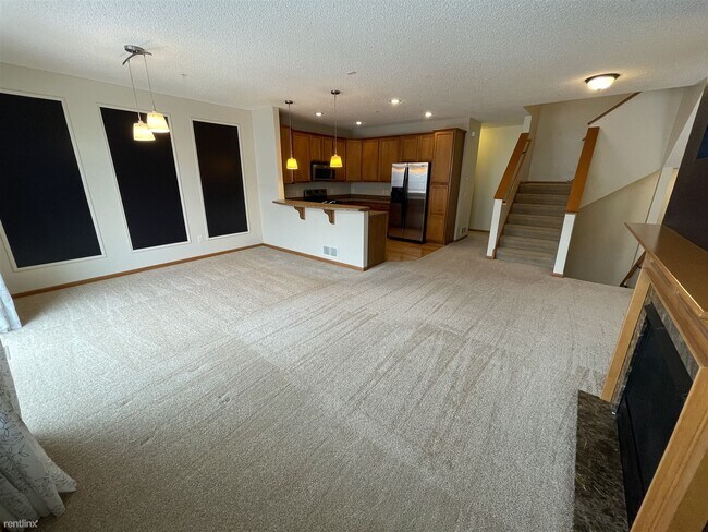 Building Photo - 2 br, 2.5 bath Townhome - 3511 Hazel Trail C