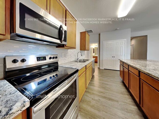 Foto del edificio - 17545 W Jessie Ln