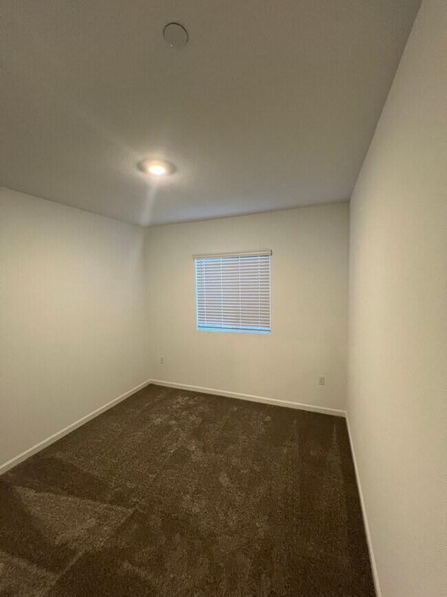 Building Photo - 1260 Arriaga Wy
