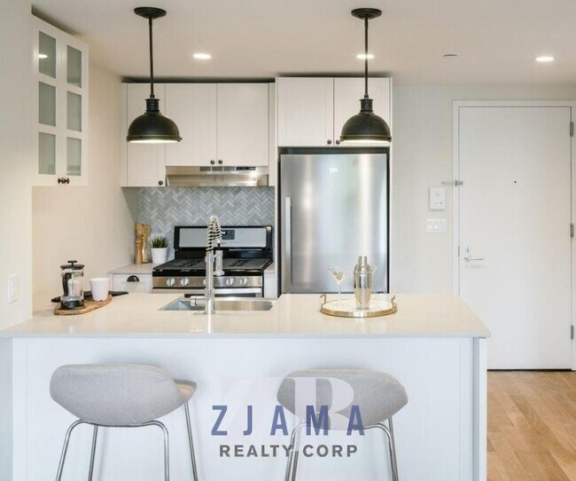 Foto del edificio - 1 bedroom in Brooklyn NY 11216