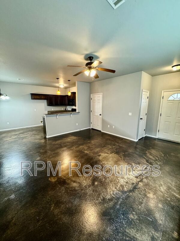 Building Photo - 1858 Cypress Ln