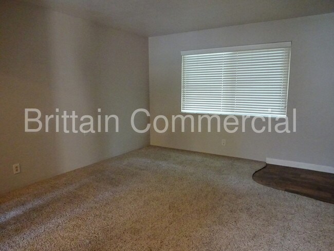 Building Photo - 801 McClatchy Way