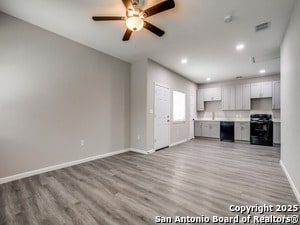 Building Photo - 2910 S Laredo St