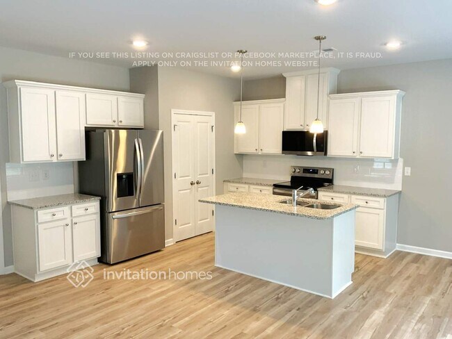 Foto del edificio - 131 Woodland Manor