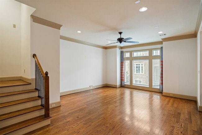 Foto del edificio - 4607 Regent Manor Dr