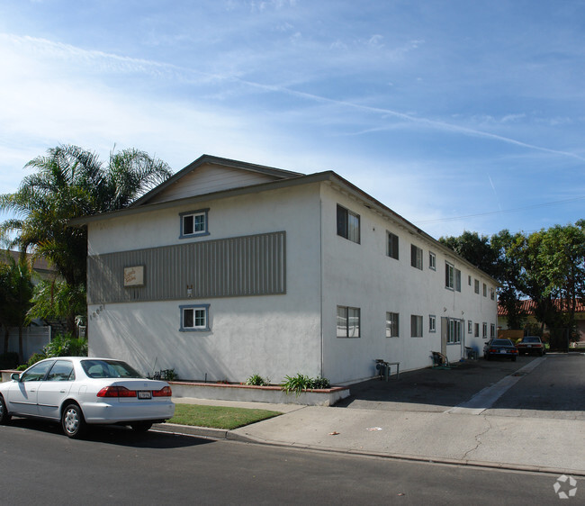 Building Photo - Esquire Palms Apartments