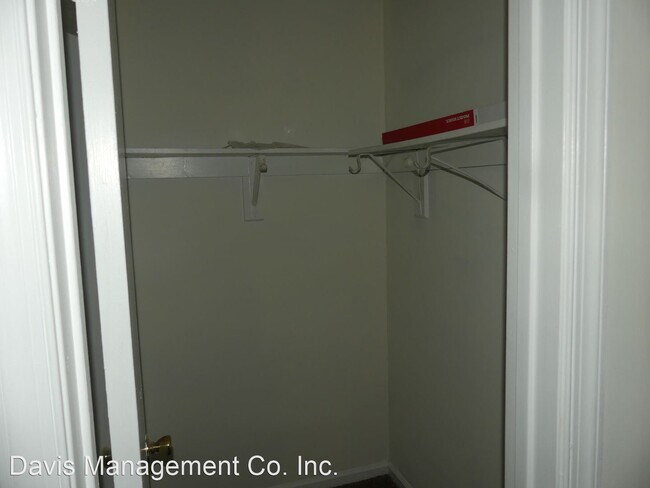 Building Photo - 2 br, 2 bath House - 560, #102 Thorncliff Dr