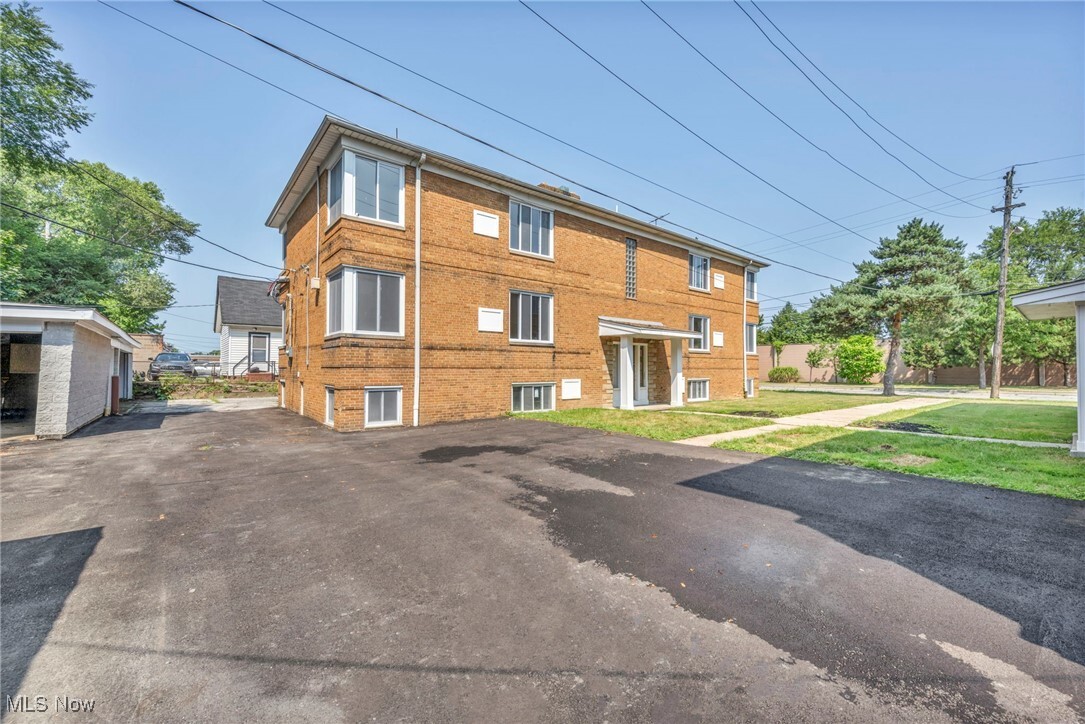 18997 Hilliard Blvd Unit 6