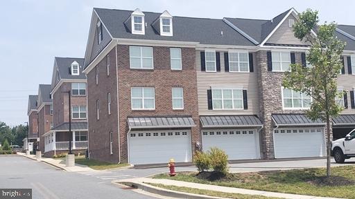 Building Photo - 700 Pony Ln