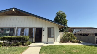 Building Photo - 1720 Orinda Ct