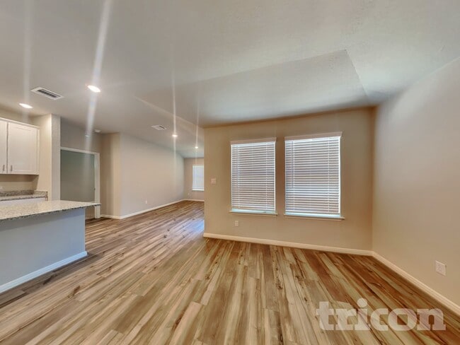 Foto del edificio - 13643 Emerson Wy