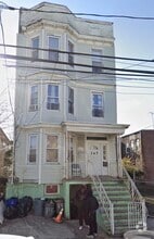 Building Photo - 147 Bostwick Ave