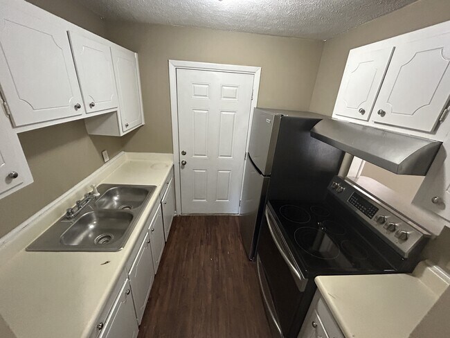 Foto del edificio - 3210 Tallywood Dr