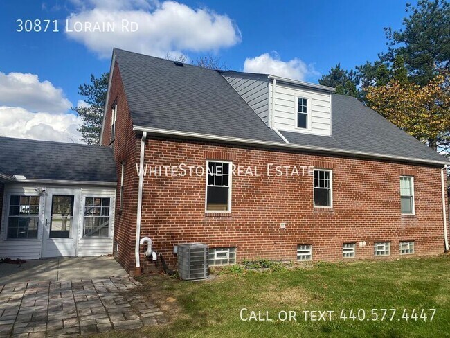 Foto del edificio - 30871 Lorain Rd
