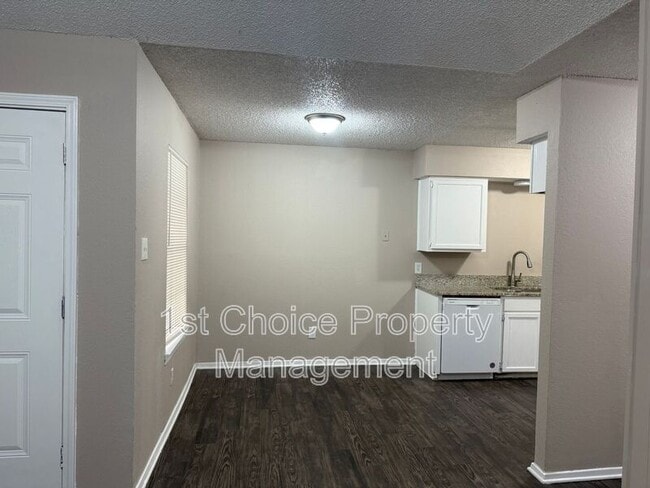 Building Photo - 7748 Sable Ln