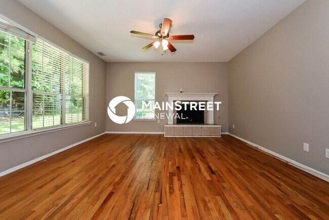 Foto del edificio - 4 Bedroom Pet-Friendly Home in Decatur, GA with Main Street Renewal