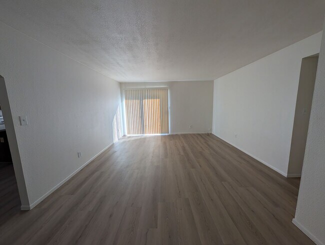 Foto del edificio - 3 Bed 2 Bath Home