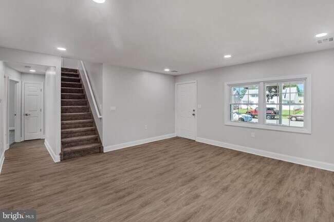 Building Photo - 448 Remsen Ave