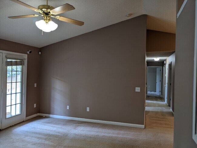 Living Area - 807 Pelham Square Way
