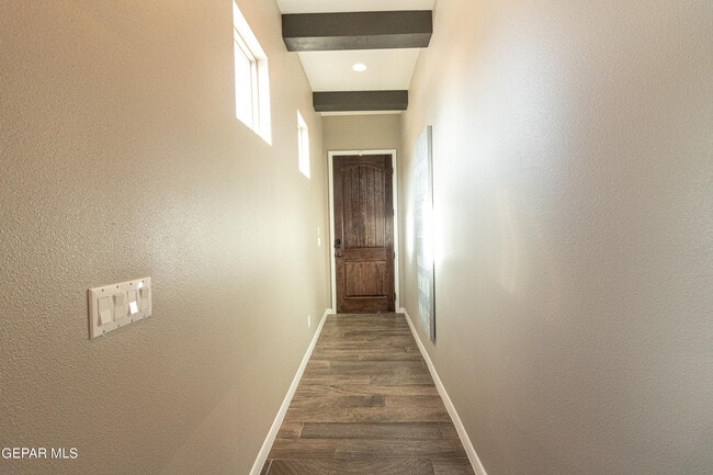 Foto del edificio - 13438 Everingham St