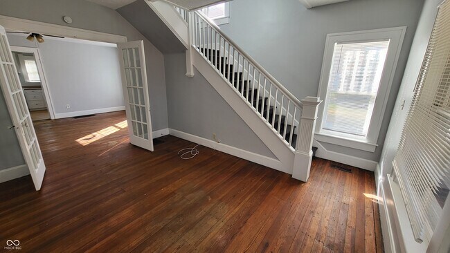 Building Photo - 117 S Heflin St