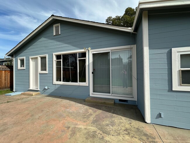 Photo - 643 18th Ave Apartment