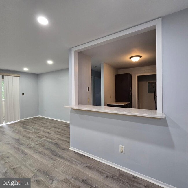 Building Photo - 904 Thornton Ct