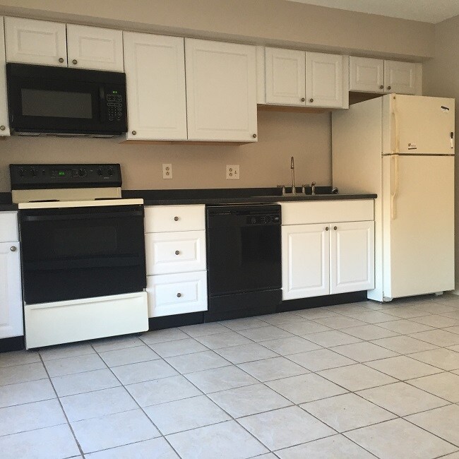 203 Western Ave, Hampden, ME 04444 Townhouse for Rent in Hampden, ME