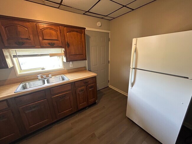 Foto del edificio - 1105 W High St