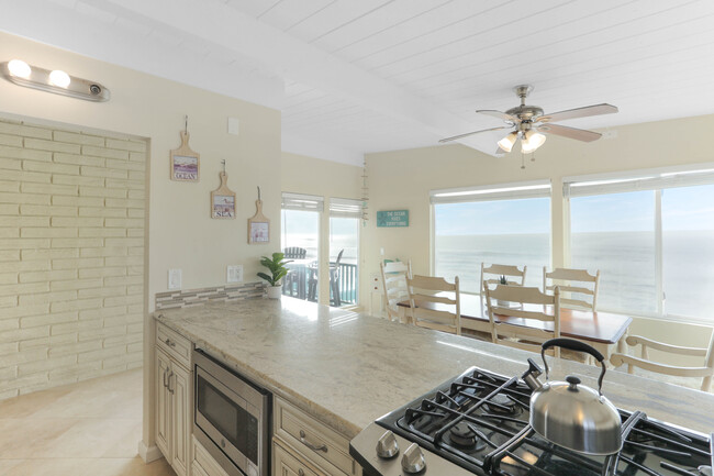 Building Photo - 1620 Seacoast Dr