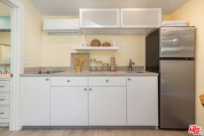 Foto del edificio - 777 El Medio Ave