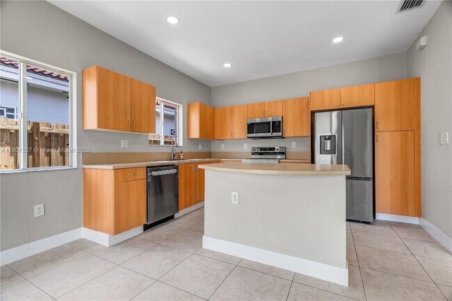 Foto del edificio - 22472 SW 103rd Ct
