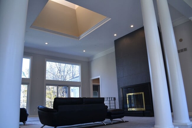 Building Photo - 39128 Glenlivet Ct